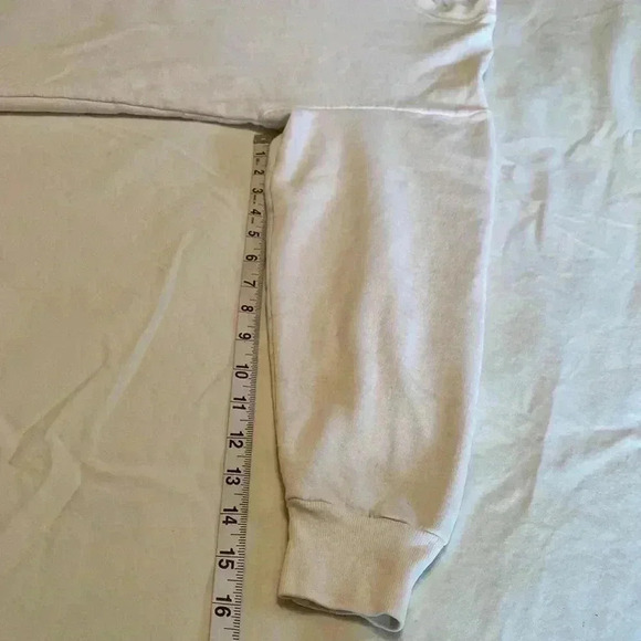 Vintage Winnie the Pooh “Forget Me Not” Disney Cream Sweatshirt in Size Large. - Picture 7 of 9